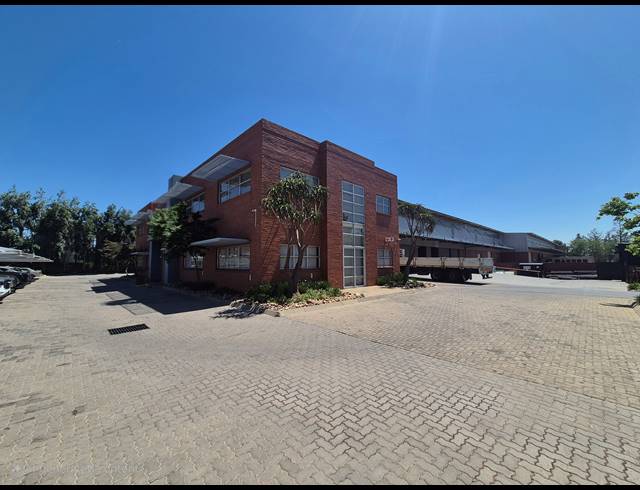 2,341M² WAREHOUSE TO LET IN LONGMEADOW
